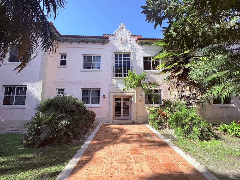 South Moon Condo photo 2